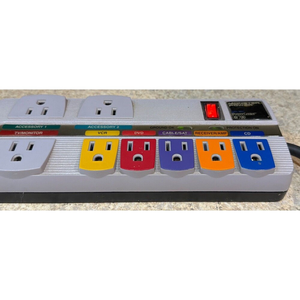 MONSTER Home Theater PowerCenter HT800 - 8 Outlet Surge Protector EUC Tested